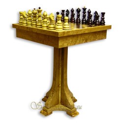 Шахматный столик из карельской берёзы
