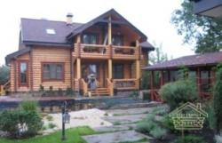  Деревянный дом из сибирского леса.