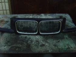 Решётка радиатора Е36 БМВ и другие запчасти Решётка радиатора Е36 БМВ и другие запчасти