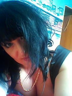 Молодая девушка хочет познакомиться  Молодая девушка хочет познакомиться