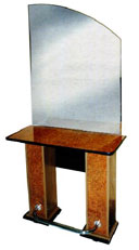 Продам б. у. парикмахерское оборудование в отличном состоянии дешего Продам б. у. парикмахерское оборудование в отличном состоянии дешего